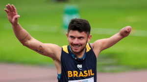 Petrúcio Ferreira faz dieta para engordar antes das paralimpíadas