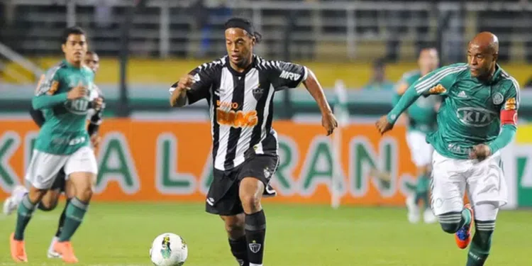 Ronaldinho Gaúcho quase jogou no Palmeiras em 2014