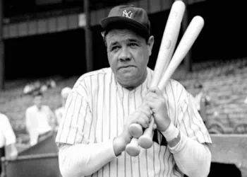 Babe Ruth: Camisa do jogador é leiloada por R$ 131 milhões