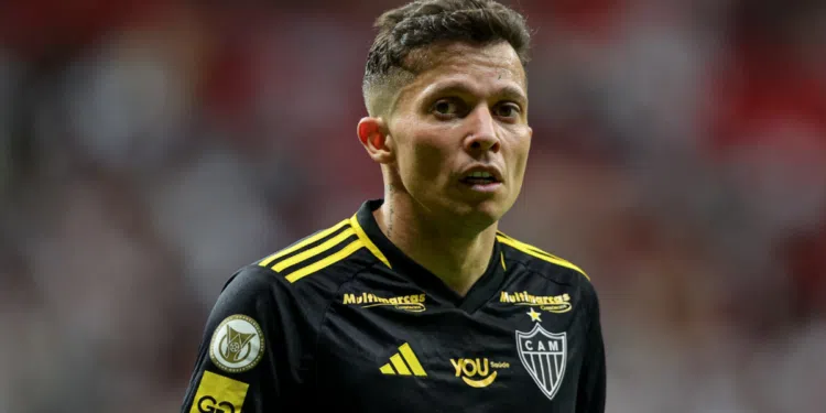 Bernard ainda não desencantou pelo Galo e o próprio falou sobre
