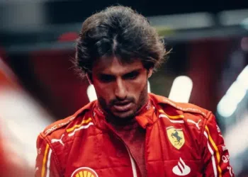 Sainz sobre voltar a Ferrari: "Nunca se fecha a porta"
