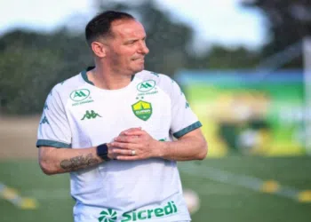 Petit, técnico do Cuiabá pede demissão e agrava crise no clube