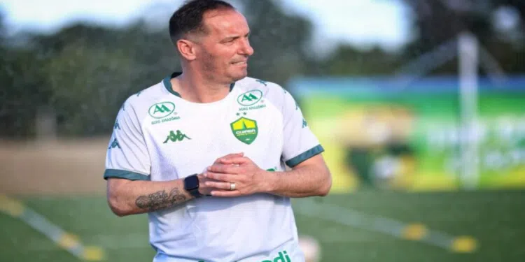 Petit, técnico do Cuiabá pede demissão e agrava crise no clube