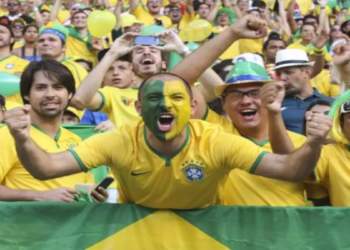 Paraguai proíbe uso de camisas do Brasil nos setores da torcida