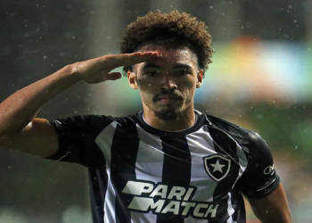 Adryelson pode estar voltando ao Botafogo por empréstimo