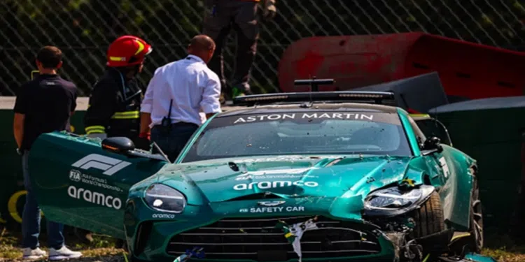 Safety Car sofre acidente em corrida de teste no GP da Itália