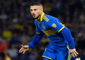 Benedetto pode chegar ao Cruzeiro para cobrir lesão de Dinenno