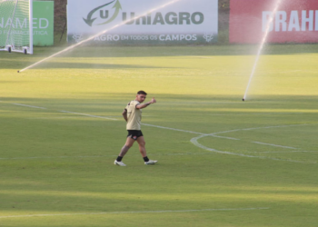 Gustavo Mosquito já pode atuar pelo Vitória; Confira mais sobre