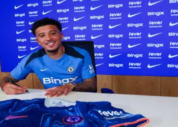 Com elenco inflado Chelsea precisou correr no último dia da janela