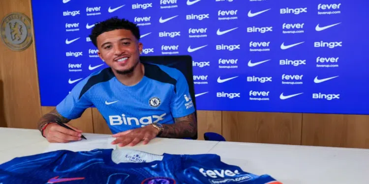 Com elenco inflado Chelsea precisou correr no último dia da janela