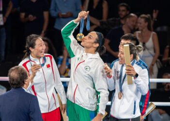 Imane Khelif responde provocações de Donald Trump e Elon Musk