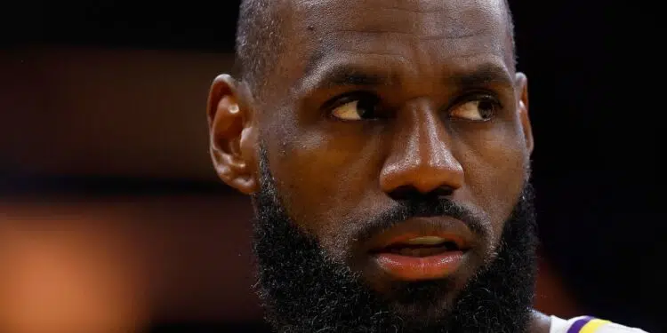 LeBron proibe apelido para filho nos Lakers