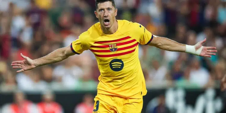 Lewandowski decide e Barcelona vence na LALIGA
