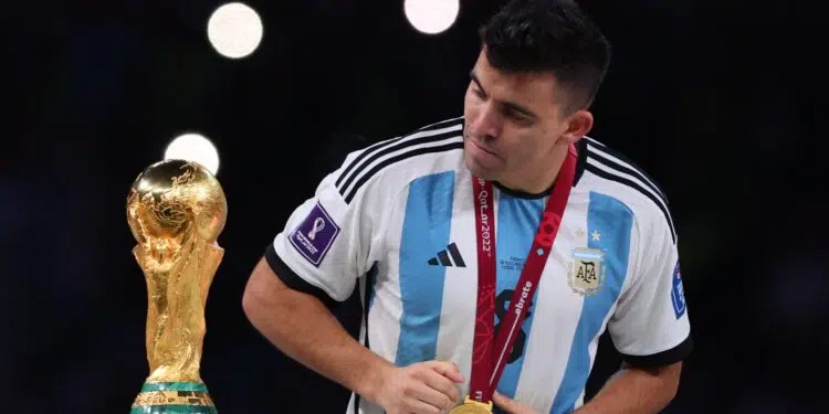 Marcos Acuña na comemoração do título da Copa do Mundo (Crédito: Getty Images)