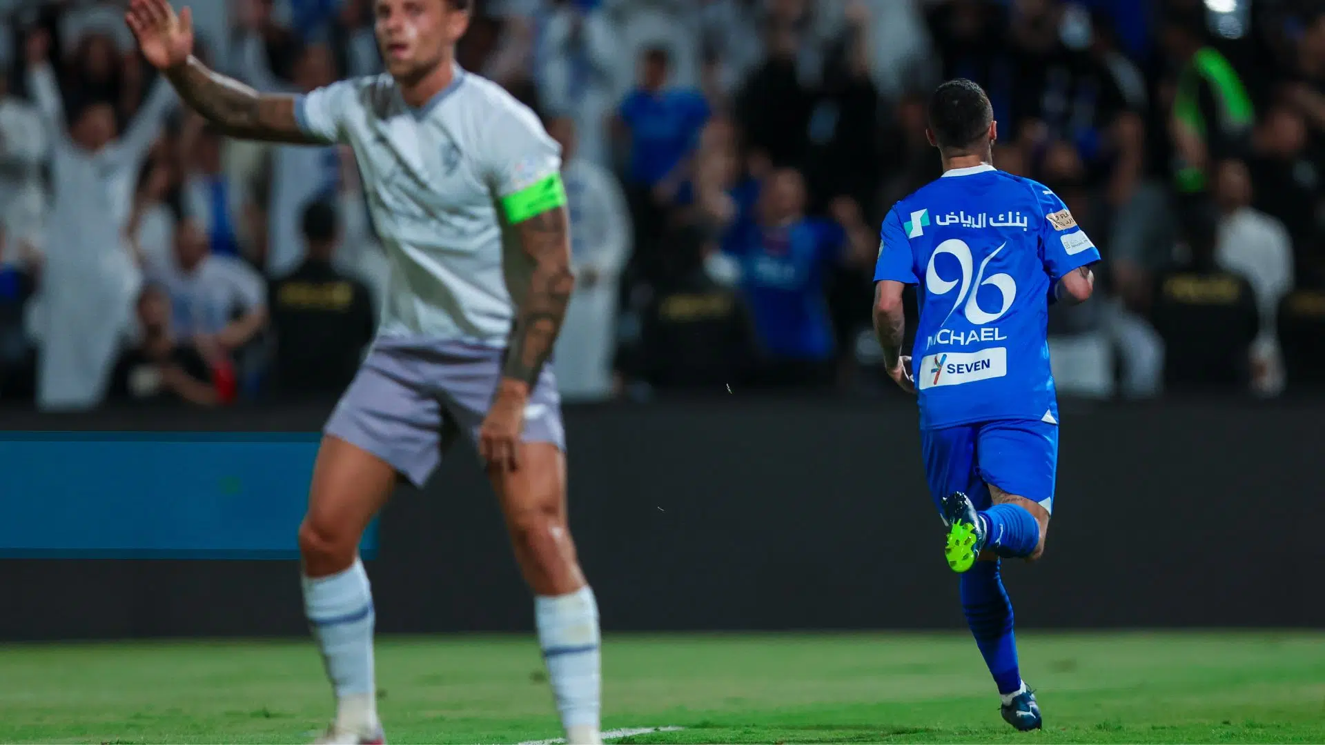 Michael comemorando gol pelo Al-Hilal (Crédito: Getty Images)