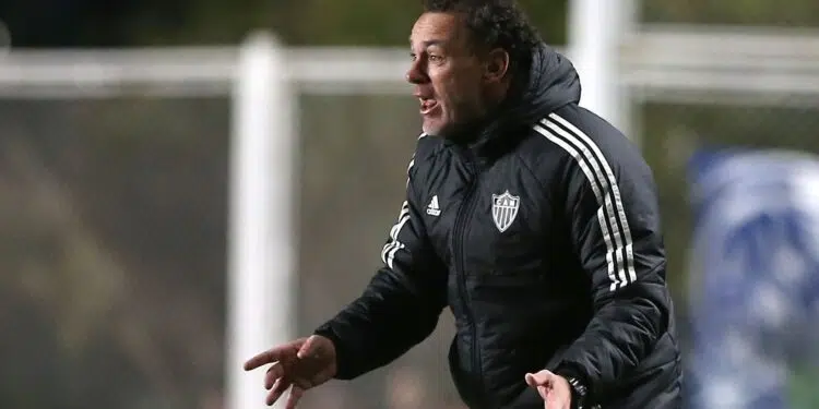 Milito analisa empate do Atlético-MG na Libertadores
