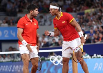 Carlos Alcaraz e Rafael Nadal (E/D) (Crédito: Getty Images)