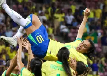 Seleção Feminina em campo (Crédito: Getty Images)