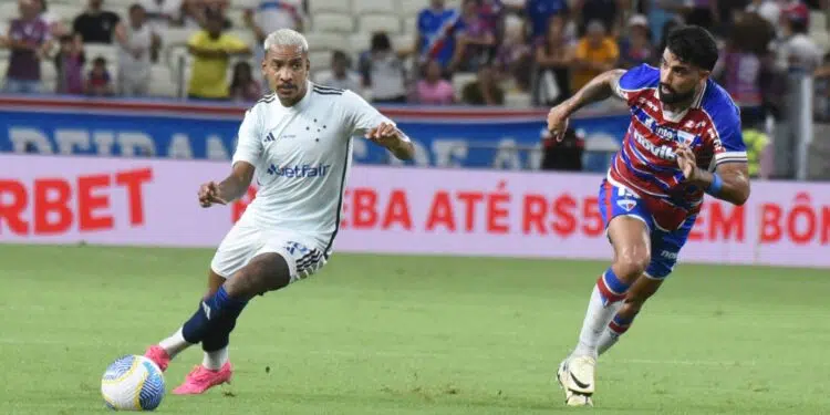 Cruzeiro x Fortaleza será definido no Brasileirão 2024 (Crédito: Gustavo Aleixo e Staff Images / Cruzeiro)