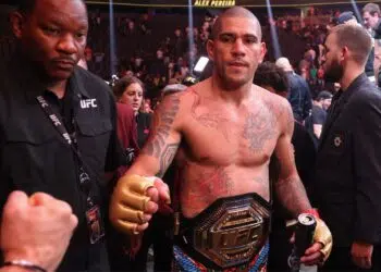 Alex Poatan irá defender o cinturão meio-pesado no UFC 307