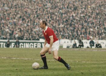 quem-e-bobby-charlton
