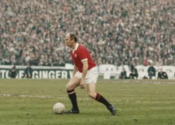 quem-e-bobby-charlton