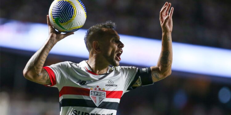 Rafinha, do São Paulo