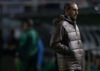 Ramón Díaz vê Corinthians vivo na Copa do Brasil