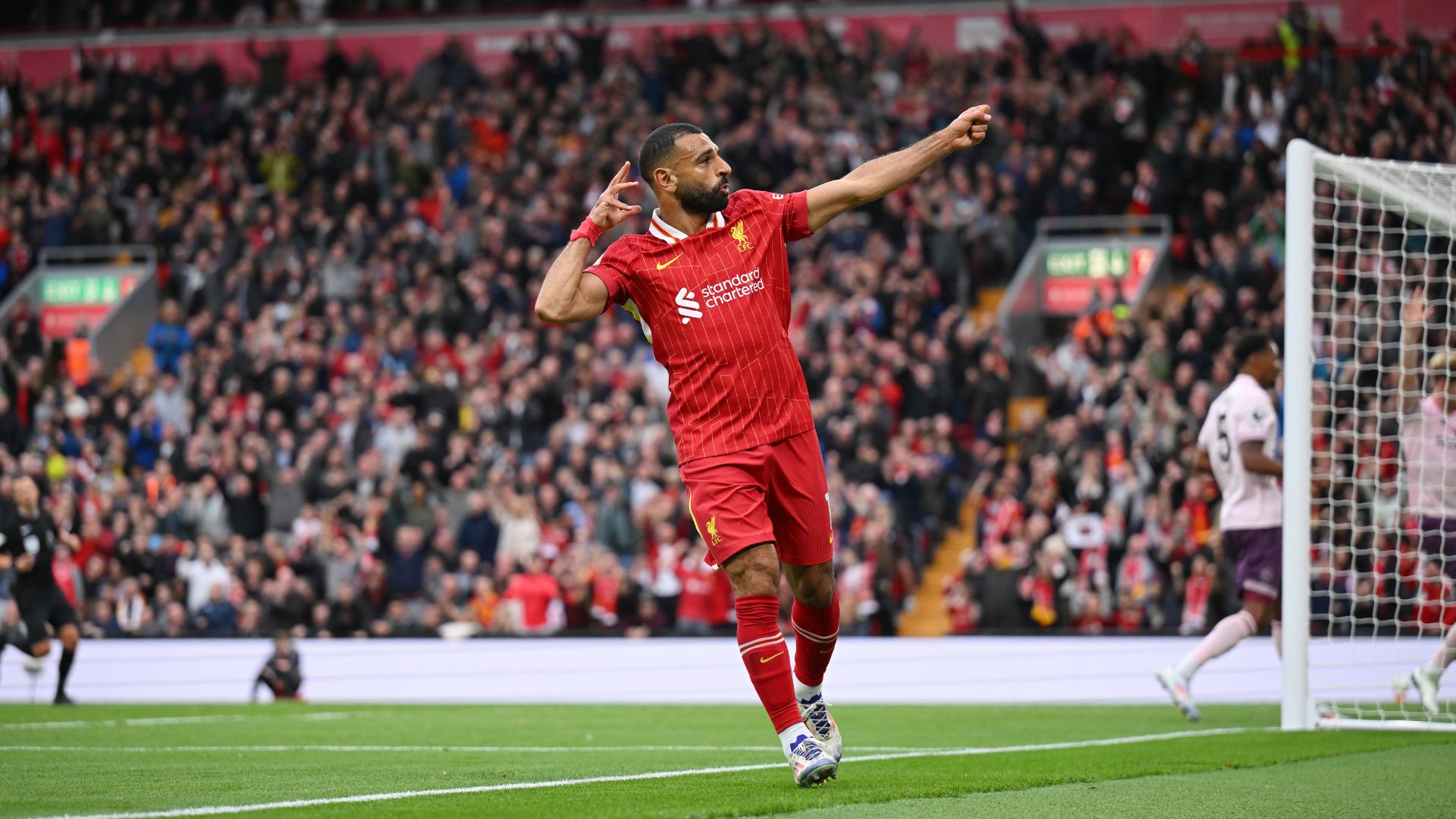 Salah comemorando seu segundo gol nesta Premier League (Crédito: Getty Images)