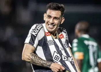 Santos e Ponte Preta pela Série B do Brasileirão