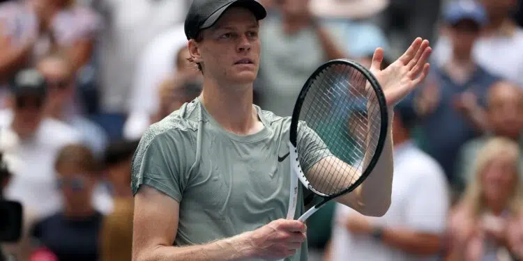 Jannik Sinner venceu Alex Michelsen na segunda rodada do US Open (Crédito: Getty Images)