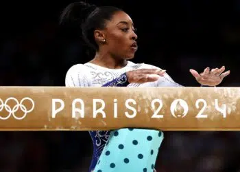 Rebeca Andrade e Simone Biles ficam fora do pódio (Crédito: Getty Images)