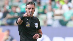 Claus expõe atritos em súmula de Palmeiras x São Paulo