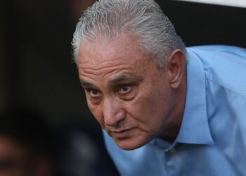 Tite elogi Flamengo após tropeço