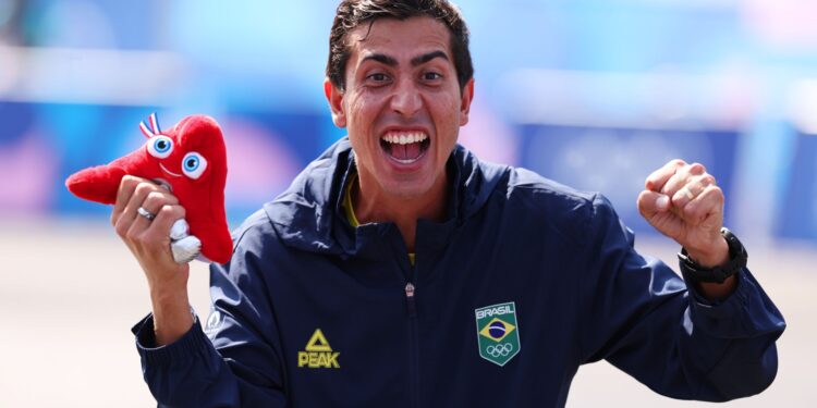 Caio Bonfim é prata na marcha atlética (Crédito: Getty Images)