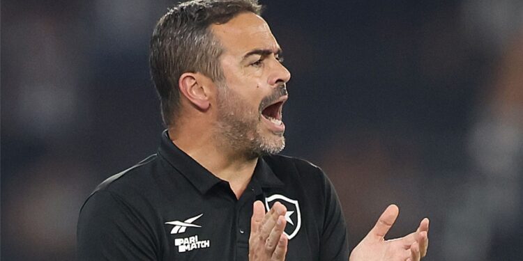 Artur Jorge, técnico do Botafogo