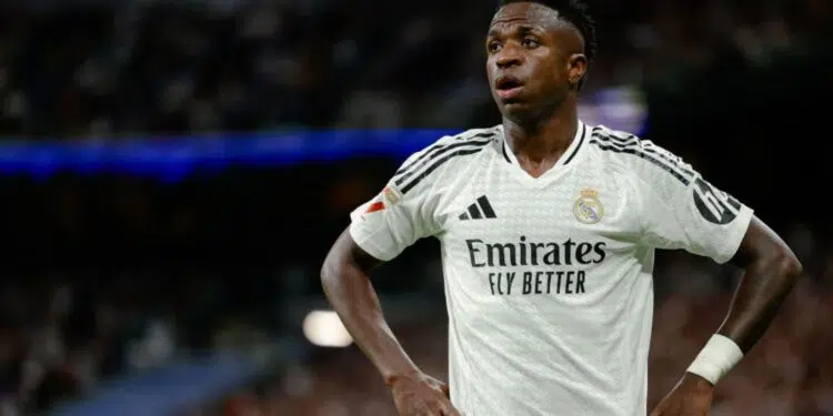 Vinícius Jr., atacante do Real Madrid, em jogo contra o Alavés por La Liga