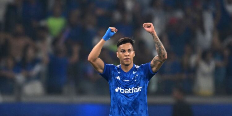 Kaio Jorge, atacante do Cruzeiro, comemora o gol marcado contra o Libertad, pela Sul-Americana