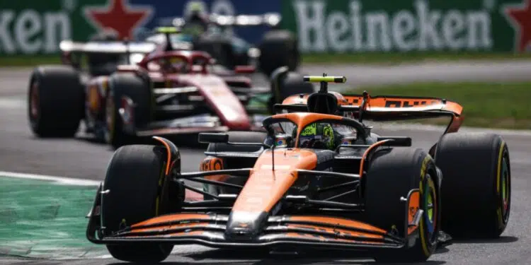 A FIA, entidade reguladora da Fórmula 1, negou as reclamações feitas por Red Bull e Ferrari sobre a legalidade das asas dianteiras dos carros da McLaren e Mercedes.