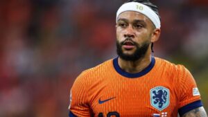 O Corinthians formalizou uma proposta de contrato de dois anos para o atacante holandês Memphis Depay, de 30 anos, que está livre no mercado após o término de seu vínculo com o Atlético de Madrid.