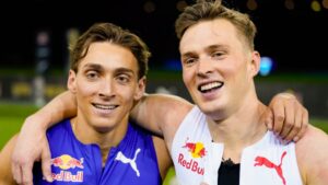 O campeão olímpico de salto com vara, Armand Duplantis, superou o recordista dos 400m com barreiras, Karsten Warholm, em uma corrida de 100m de exibição em Zurique.