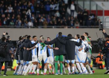 Nesta quinta-feira (5), a Argentina recebeu, no Monumental de Nuñez, a seleção do Chile pela sétima rodada das Eliminatórias Sul-Americanas para a Copa do Mundo de 2026.