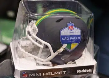Em meio aos preparativos para a primeira partida da NFL no Brasil, a liga estadunidense e o Brasileirão decidiram criar uma ação inédita: reimaginar os capacetes dos 20 clubes da Série A do Campeonato Brasileiro como se fossem franquias da NFL.
