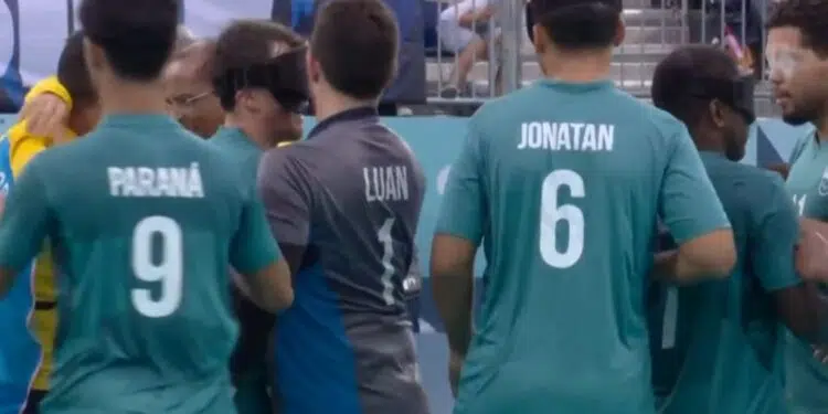 Após uma amarga eliminação para a Argentina nos pênaltis, a Seleção Brasileira de futebol de cegos deu a volta por cima e conquistou a medalha de bronze após uma suada vitória por 1 a 0 contra a Colômbia.