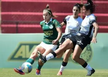 Neste domingo (8), às 16h (horário de Brasília), Corinthians e Palmeiras entram em campo para decidir quem avança à final do Campeonato Brasileiro Feminino.