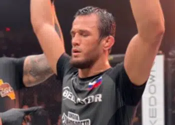 Na noite deste sábado (8), Usman Nurmagomedov, atual campeão dos leves, enfrentou o compatriota Alexander Shabliy no Bellator Champions Series San Diego, nos Estados Unidos.