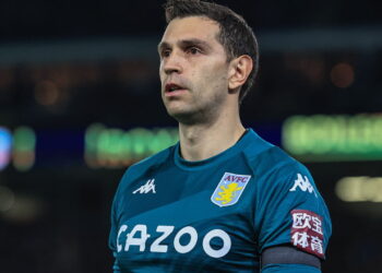 A polêmica escolha de Emiliano Martínez que chocou o mundo!