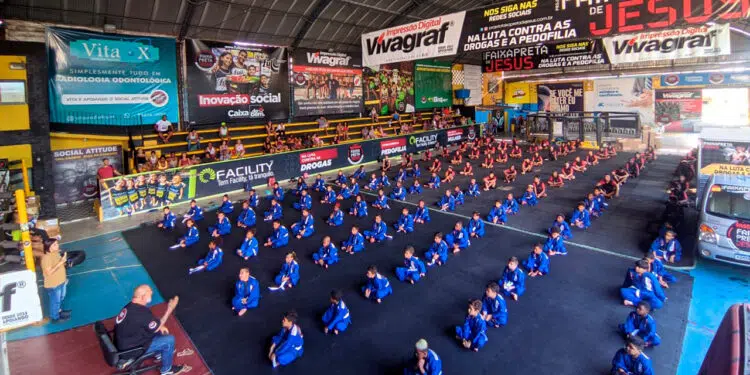 Projeto atende a 500 jovens da Baixada Fluminense - Foto: Divulgação