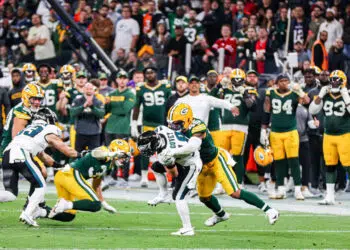 Partida marcou a estreia da NFL no Brasil - Foto: Divulgação RedeTV!