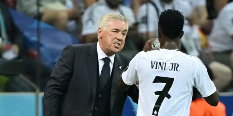 Técnico do Real Madrid, Ancelotti defende Vini Jr de críticas da imprensa